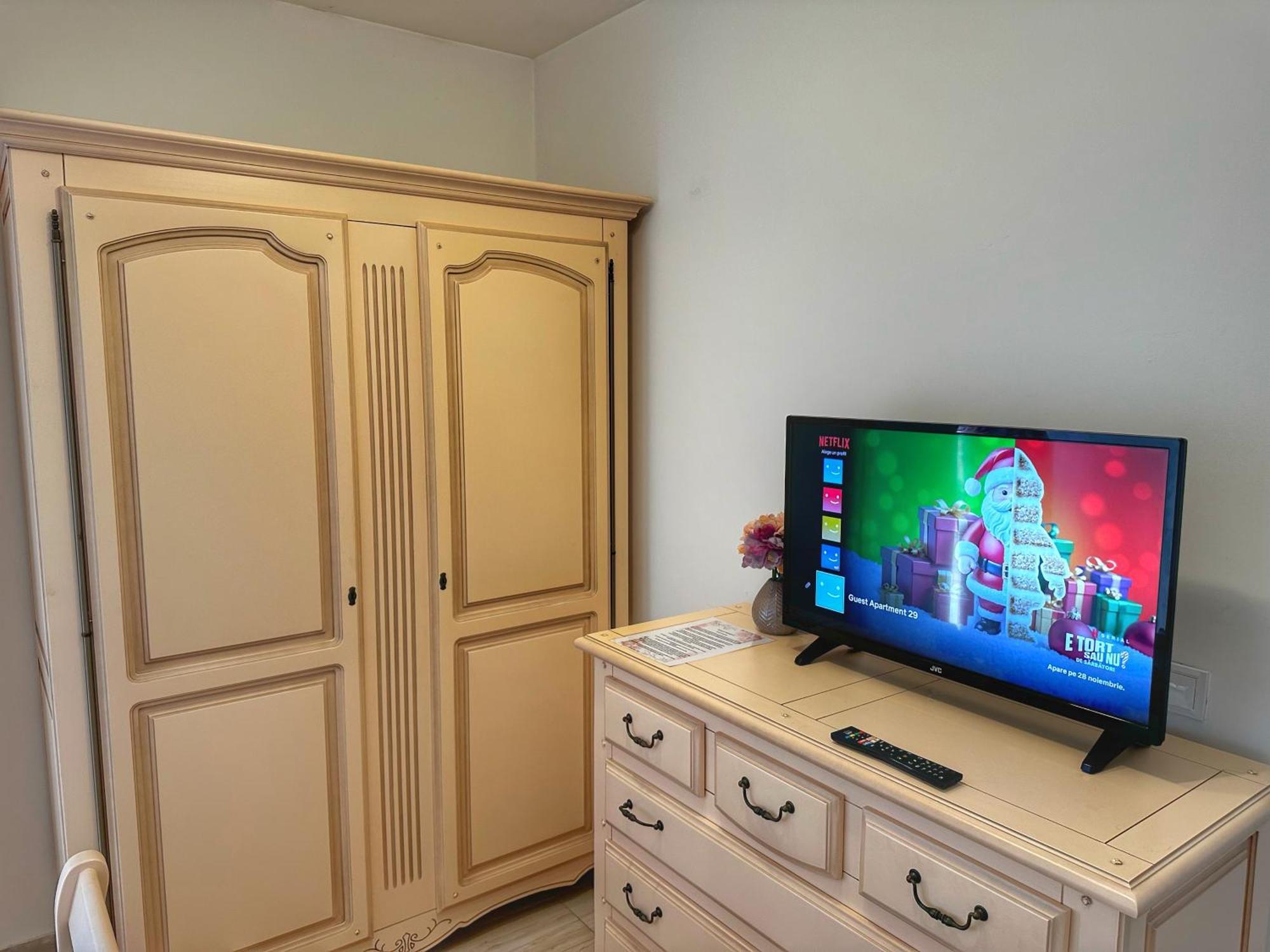 Fancy Apartament Promenada Balcon Panoramic, Parcare, Incalzire Pardoseala, Self Check In 크라이오바 외부 사진